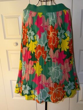 Long silky skirt elastic waist